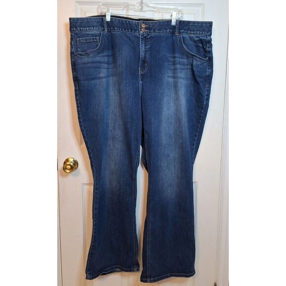 Lane Bryant Medium Acid Wash Tighter Tummy Technology Bootcut Jeans Size 28 - Picture 1 of 12